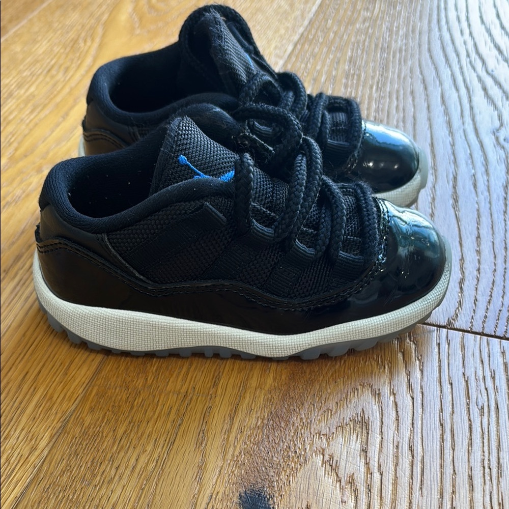 Nike Air Jordan 11 Retro Low Space Jam 8c Toddler